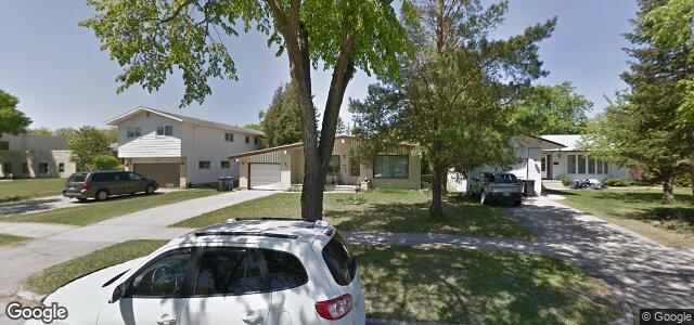 Larawan ng 1054 Sinclair Street sa Winnipeg, Manitoba