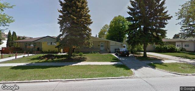 Larawan ng 1073 Sinclair Street sa Winnipeg, Manitoba