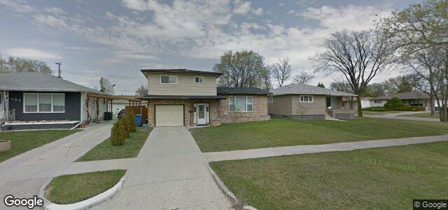 Photo of 133 Arrowwood Drive N in Winnipeg, Manitoba