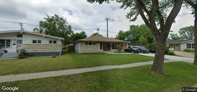 Photo of 158 Arrowwood Drive S in Winnipeg, Manitoba