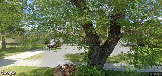 Larawan ng 684 Sinclair Street sa Winnipeg, Manitoba