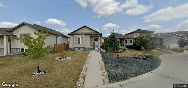 11 Burrowing Owl Cove ਦੀ ਫੋਟੋ, ਵਿਨੀਪਿਗ, ਮੈਨੀਟੋਬਾ