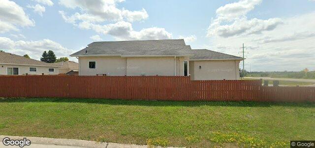 Larawan ng 2627 King Edward Street sa Winnipeg, Manitoba