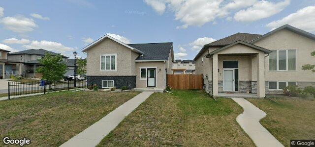 3 Burrowing Owl Cove ਦੀ ਫੋਟੋ, ਵਿਨੀਪਿਗ, ਮੈਨੀਟੋਬਾ