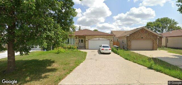 Larawan ng 34 Meadowland Drive sa Winnipeg, Manitoba