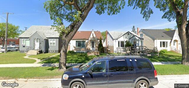 Photo of 595 Inkster Boulevard in Winnipeg, Manitoba