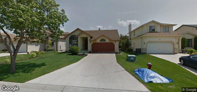 Photo of 143 Desjardins Drive in Winnipeg, Manitoba