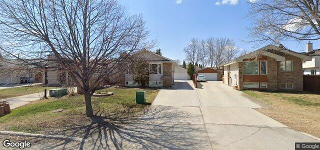 Photo of 15 Charbonneau Crescent in Winnipeg, Manitoba