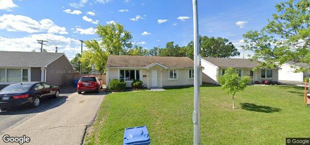 Photo of 74 Cornwall Boulevard in Winnipeg, Manitoba