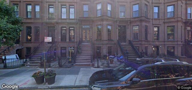 Photo of 320 Jefferson Avenue in Winnipeg, Manitoba