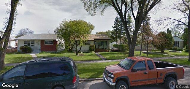 Photo of 369 Semple Avenue in Winnipeg, Manitoba