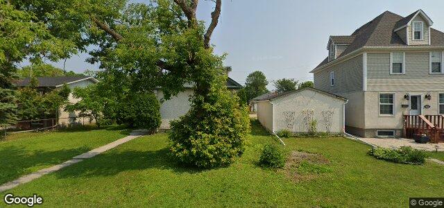Larawan ng 381 Kingsbury Avenue sa Winnipeg, Manitoba