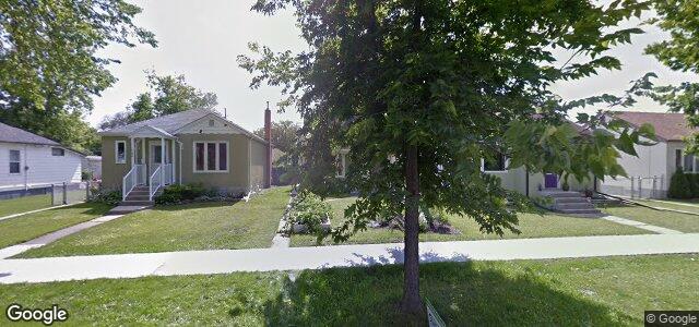 Photo of 588 Mcadam Avenue in Winnipeg, Manitoba