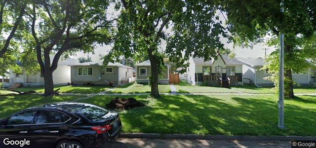 Photo of 512 Ravelston Avenue E in Winnipeg, Manitoba