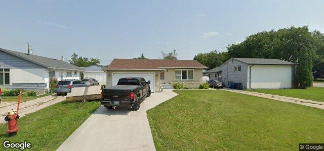 Photo of 4 Blue Heron Crescent in Winnipeg, Manitoba