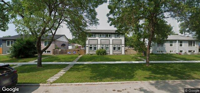 Photo of 425 Mcmeans Avenue E in Winnipeg, Manitoba