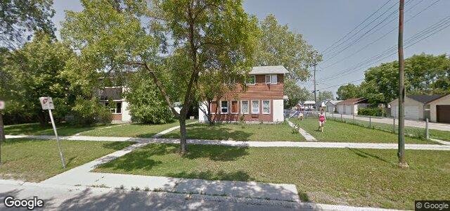 Photo of 611 Mcmeans Avenue E in Winnipeg, Manitoba
