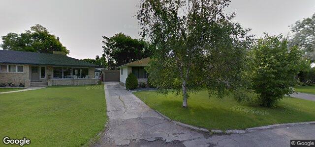 Photo of 141 Rowandale Crescent in Winnipeg, Manitoba