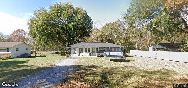 Photo of 229 Hampton Street in Winnipeg, Manitoba