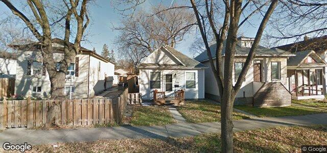 Photo of 329 Collegiate Street in Winnipeg, Manitoba