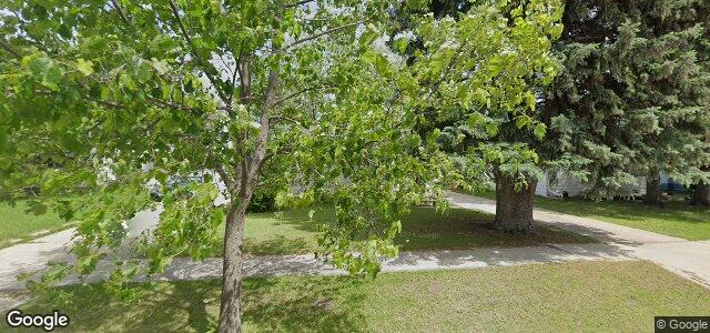 Photo of 445 Golf Boulevard in Winnipeg, Manitoba