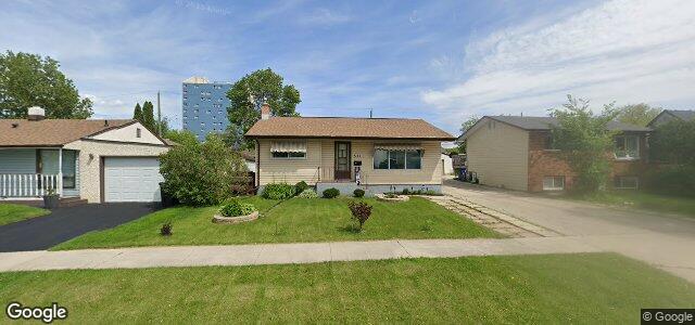 Photo of 511 Greenacre Boulevard in Winnipeg, Manitoba