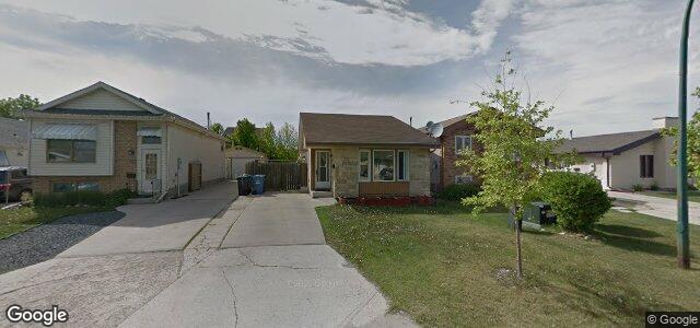 Larawan ng 10 Dobrinsky Drive sa Winnipeg, Manitoba