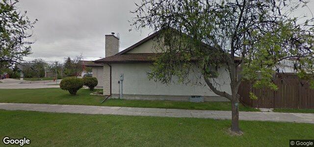 Photo of 110 Bender Bay in Winnipeg, Manitoba