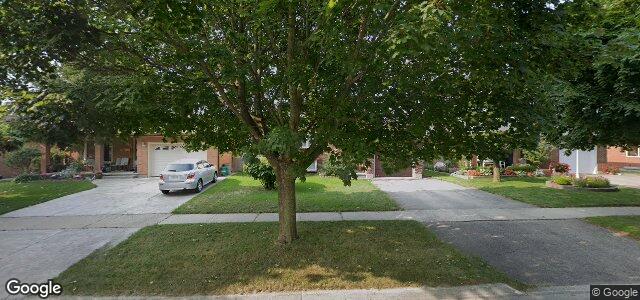 Photo of 99 Oakhurst Crescent in Winnipeg, Manitoba