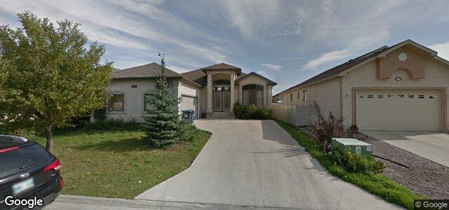 Photo of 19 Linden Ridge Drive in Winnipeg, Manitoba