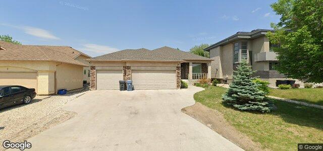 Photo of 7 Castle Ridge Drive in Winnipeg, Manitoba