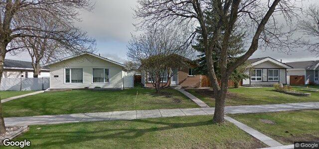 Larawan ng 333 Arthur Wright Crescent sa Winnipeg, Manitoba