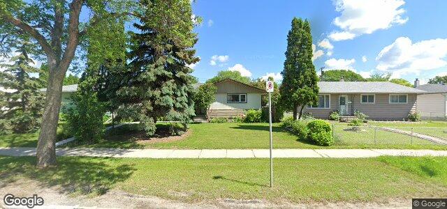 Photo of 401 Leila Avenue in Winnipeg, Manitoba