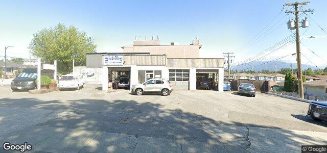 Photo of 880 Renfrew Street in Winnipeg, Manitoba