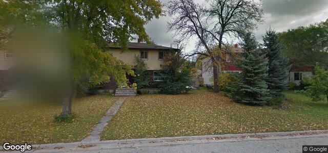 Larawan ng 18 Dickson Crescent sa Winnipeg, Manitoba