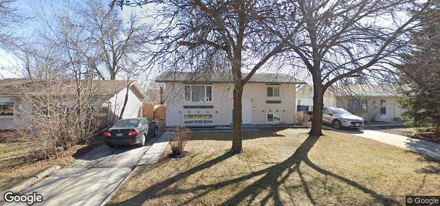 Photo of 14 Pembridge Bay in Winnipeg, Manitoba