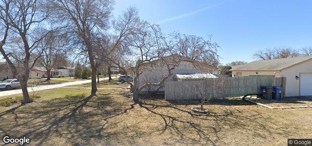 Photo of 3 Woodford Bay in Winnipeg, Manitoba