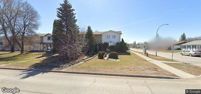 Photo of 442 Meadowood Drive in Winnipeg, Manitoba