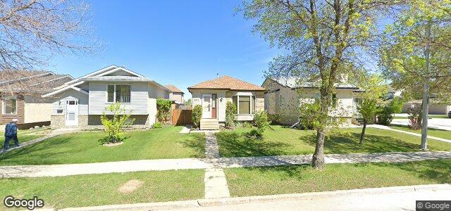 Photo of 1075 Devonshire Drive W in Winnipeg, Manitoba
