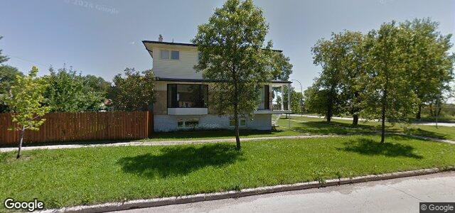 Larawan ng 100 Kanata Street sa Winnipeg, Manitoba