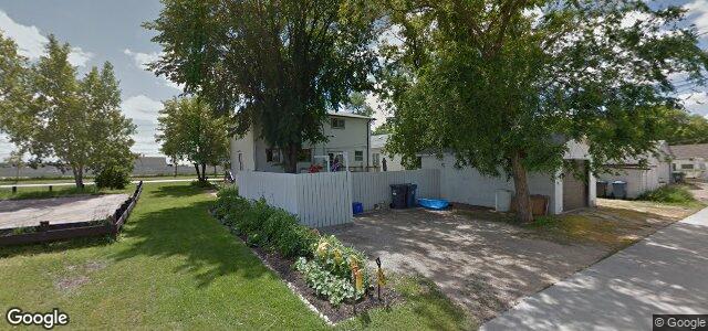 Photo of 511 Pandora Avenue E in Winnipeg, Manitoba
