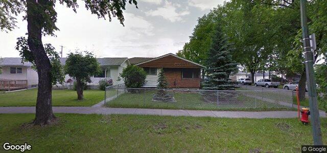 Photo of 701 Melrose Avenue W in Winnipeg, Manitoba