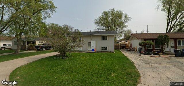 Larawan ng 30 Glenthorne Crescent sa Winnipeg, Manitoba