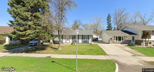 Photo of 343 Riel Avenue in Winnipeg, Manitoba