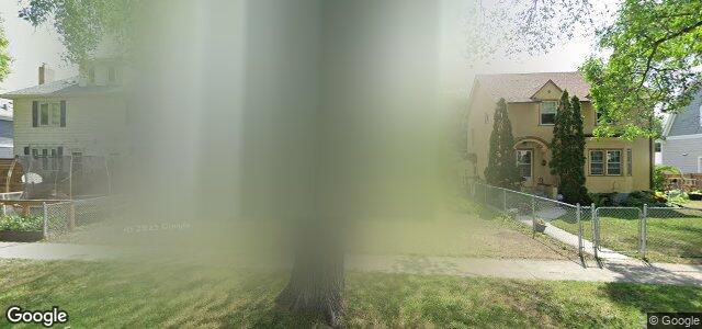 Photo of 585 Strathcona Street in Winnipeg, Manitoba