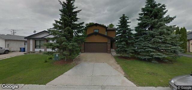 Photo of 43 Sims Crescent in Winnipeg, Manitoba