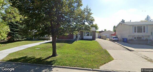 Photo of 46 Bernard Bay in Winnipeg, Manitoba