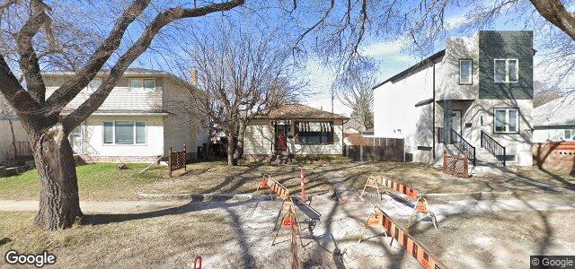 Photo of 689 Munroe Avenue in Winnipeg, Manitoba