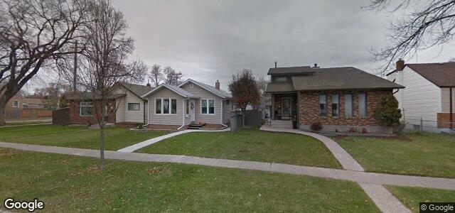 Larawan ng 305 Bronx Avenue sa Winnipeg, Manitoba