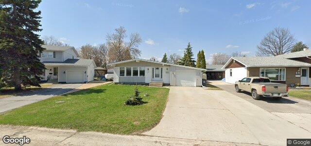 Larawan ng 30 Pine Bluff Road sa Winnipeg, Manitoba